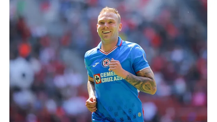 Cruz Azul contrató a Rodolfo Rotondi para el Apertura 2002 de la Liga MX.