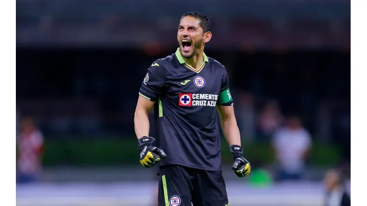 El histórico portero de Cruz azul confesó que su retiro está cerca.
