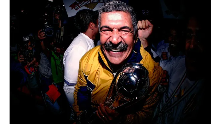 Tuca Ferretti fue Campeón con Pumas como jugado y como DT.