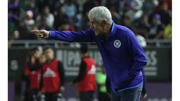El "Tuca" Ferretti en un partido con Cruz Azul