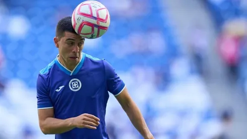 Lira en un partido de Cruz Azul