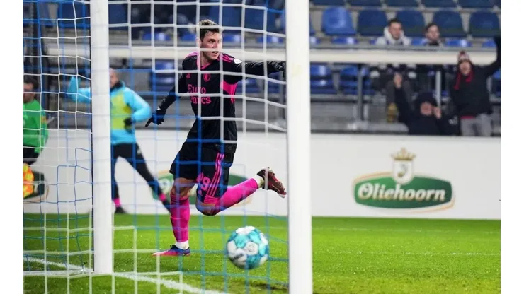Giménez celebrando su gol este miércoles 1 de marzo