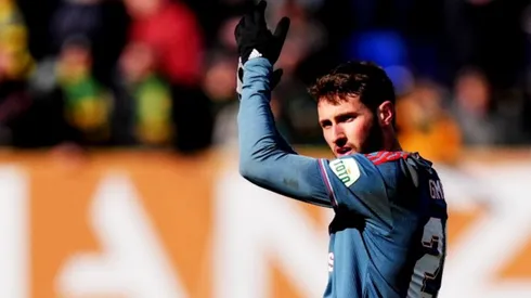 Santi Giménez llegó a seis goles en la presente edición de la Eredivisie.