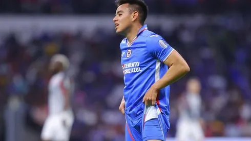 Carlos Rodríguez en un partido con Cruz Azul