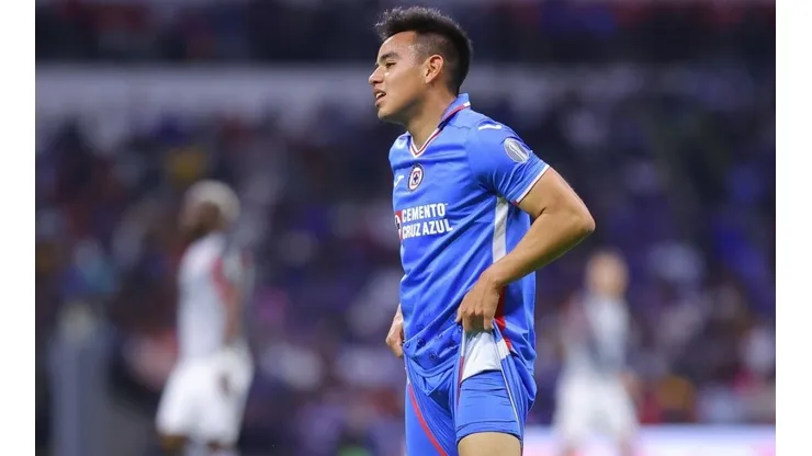 Carlos Rodríguez en un partido con Cruz Azul