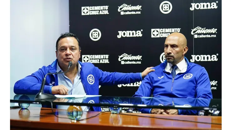 Oscar Pérez ha pasado por diferentes etapas en Cruz Azul, tanto dentro como fuera de la cancha.