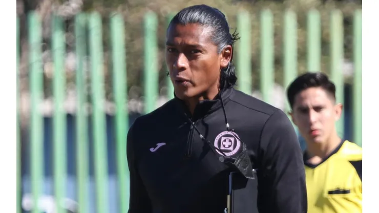Joel Huiqui sufrió su primera derrota como DT de Cruz Azul en la Sub 20.