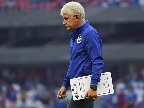 #FueraTuca se vuelve tendencia en el debut de Ricardo Ferretti