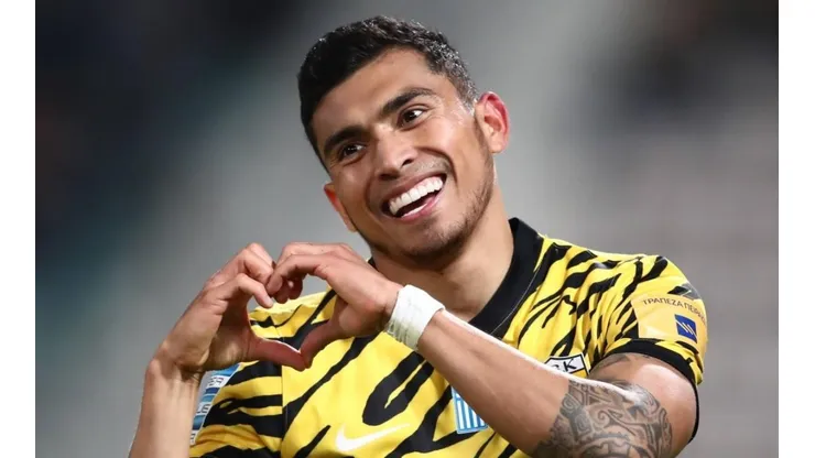 Orbelin Pineda con el AEK Atenas