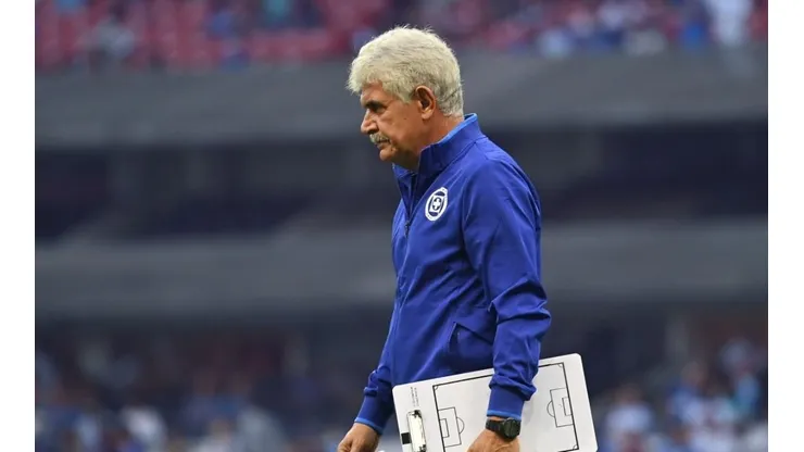 Ricardo Ferretti durante un momento del duelo