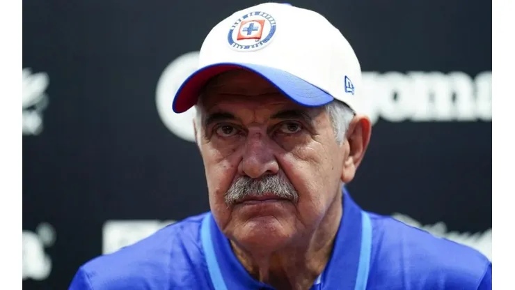 El "Tuca" durante su presentación
