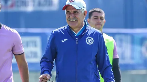 Ricardo Ferretti confirmó su primera convocatoria como DT de Cruz Azul.