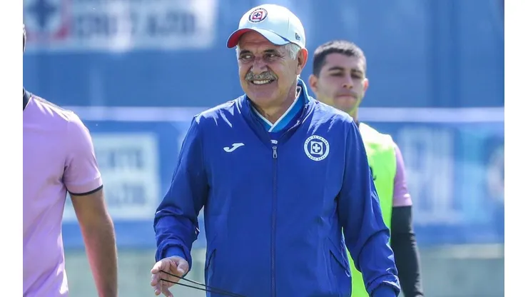 Ricardo Ferretti confirmó su primera convocatoria como DT de Cruz Azul.