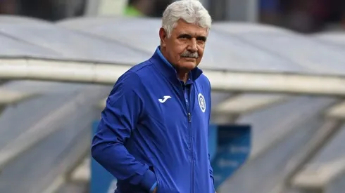 Ricardo Ferretti en un partido de Cruz Azul