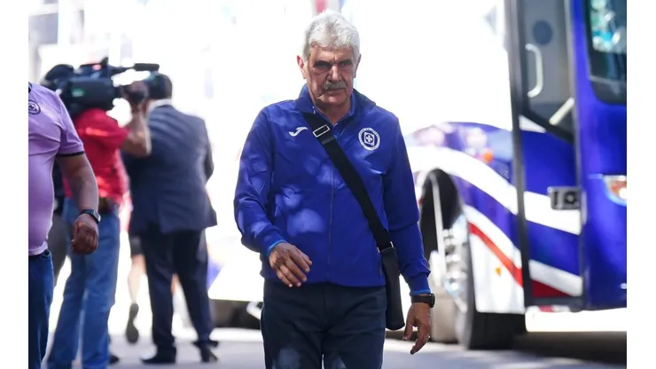 Tuca Ferretti debutará como DT de Cruz Azul esta tarde.
