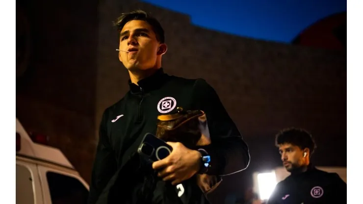 Jurado en un partido de Cruz Azul