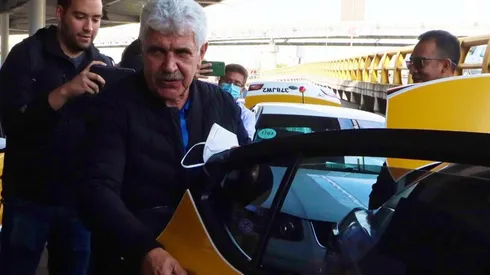 Ricardo Ferretti tuvo que tomar un taxi para llegar a Gran Sur y firmar su contrato con Cruz Azul.