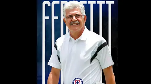 Cruz Azul presentó de manera oficial al Tuca Ferretti como su nuevo DT.