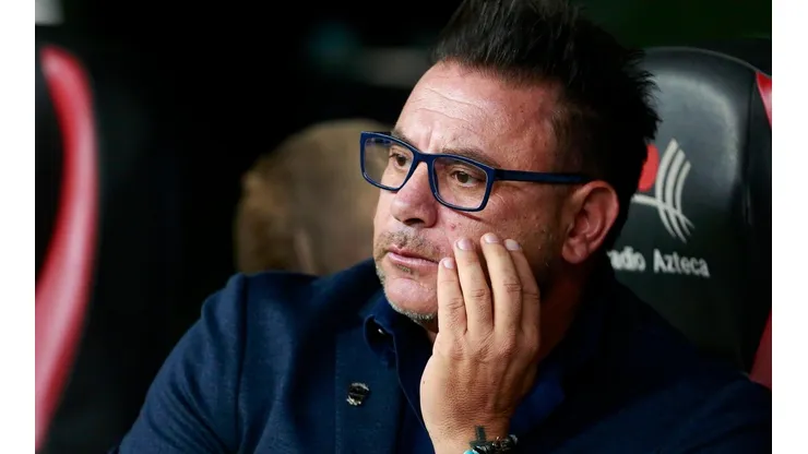 Antonio Mohamed ya habría aceptado ser el nuevo DT de Cruz Azul.