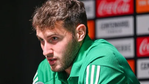 Santiago Giménez registra 10 anotaciones en la presente temporada con el Feyenoord.