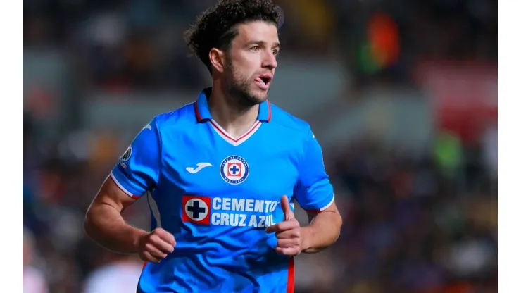 Los tres patrocinadores de Cruz Azul son: Cementos Cruz Azul, Joma y Caliente.