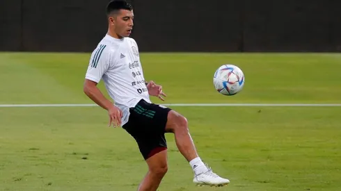 Lira en un entrenamiento con México