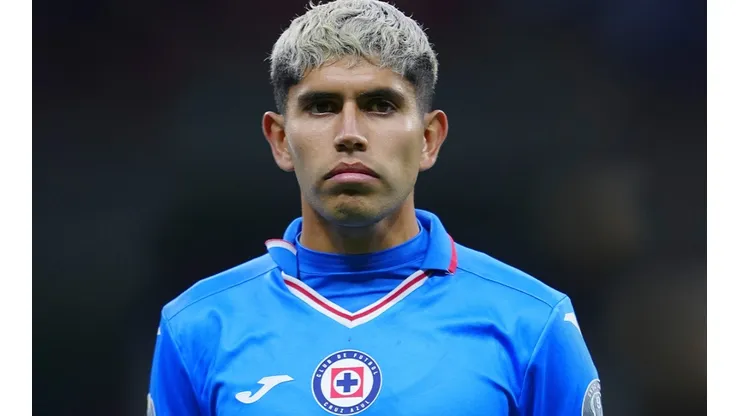 Carlos Vargas solo pudo jugar 15 minutos con Cruz Azul.