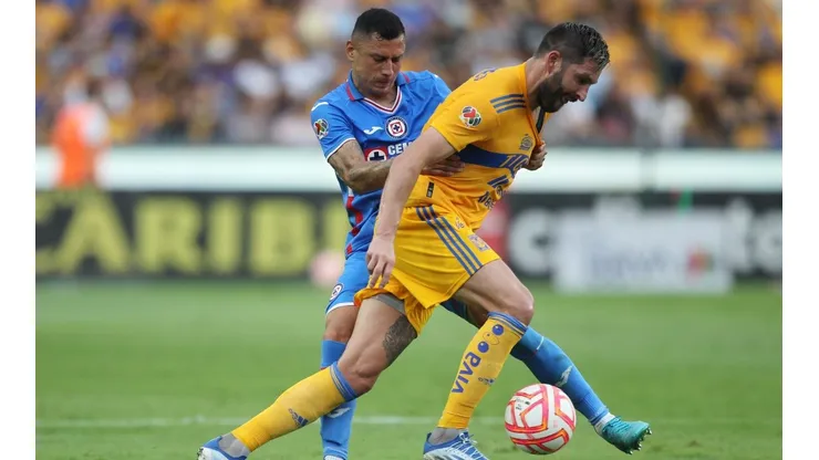 Este sábado 4 de febrero Cruz Azul recibirá a los Tigres de la UANL en el Estadio Azteca.
