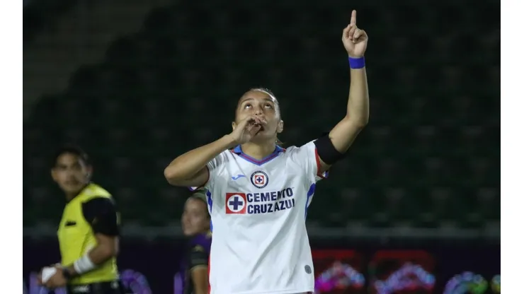 Daniela Monroy marcó su octavo gol portando la playera de Cruz Azul.