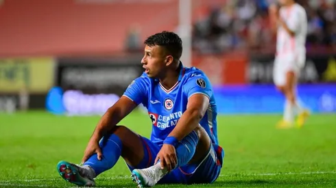 Iván Morales en el duelo contra el Necaxa