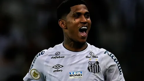 Raniel podría convertirse en refuerzo de Cruz Azul, según reportan desde Brasil.