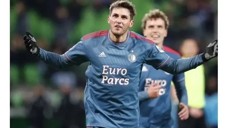 Santiago Giménez marcó su tercer tanto en la liga holandesa.