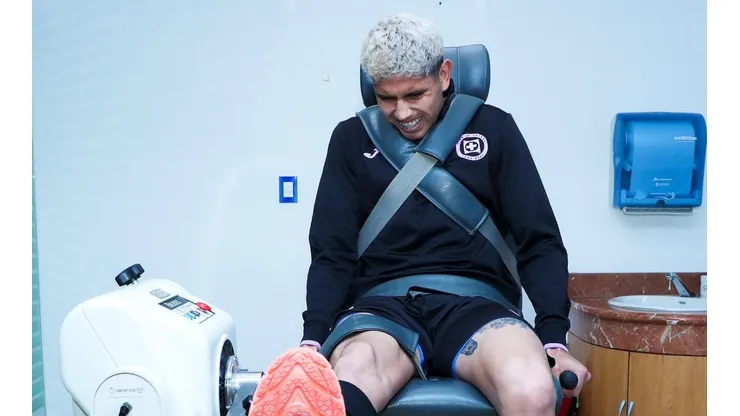 Carlos Vargas se convertió en el quinto refuerzo de Cruz Azul.