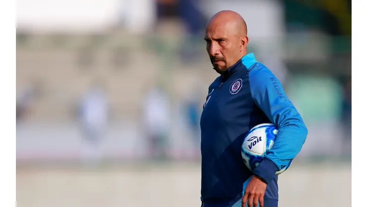 Se ha dicho que el Conejo Pérez funge como DD de Cruz Azul desde hace dos meses.