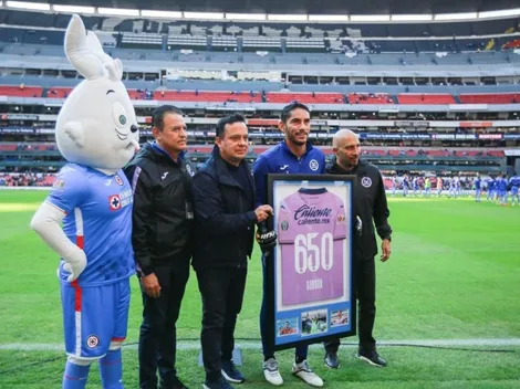 El homenaje de Cruz Azul a "Chuy" por sus 650 partidos en Liga MX