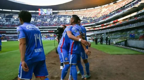 Cruz Azul celebrando el segundo tanto
