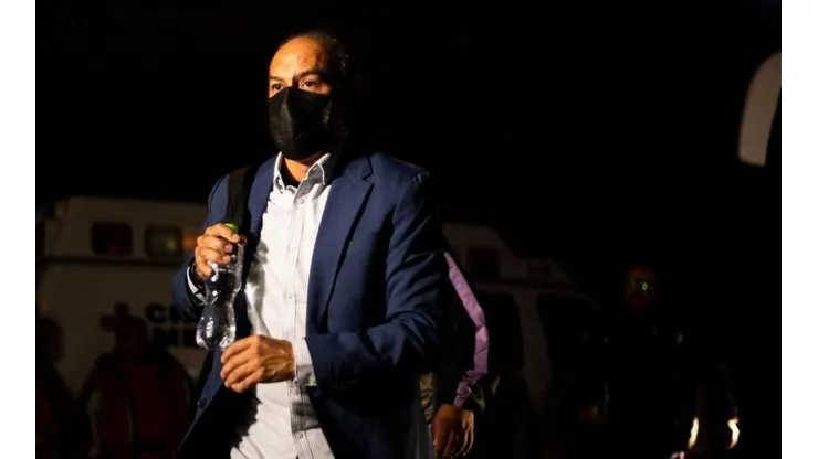 Raúl Gutiérrez en su llegada al Estadio Caliente
