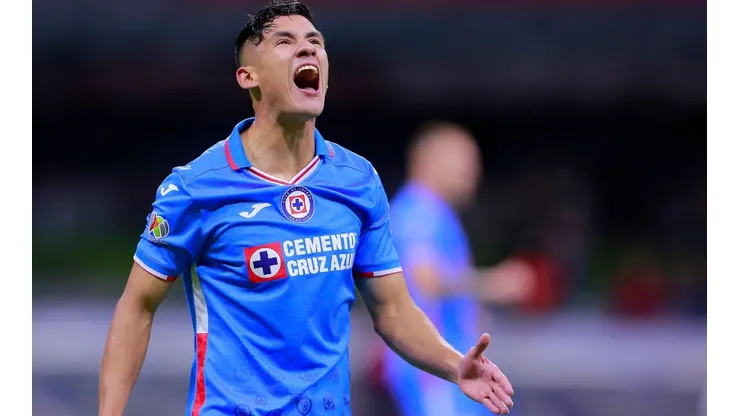 Se insiste en que Uriel Antuna quiere salir de Cruz Azul en el presente mercado de pases