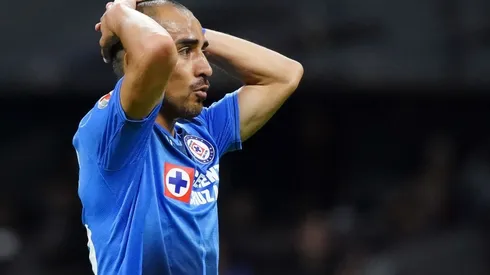 El mercado de pases se mueve intempestivamente en Cruz Azul.