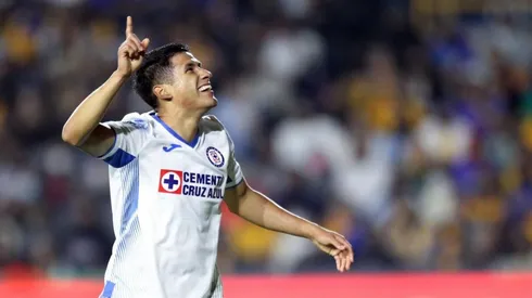 Antuna durante un partido de Cruz Azul