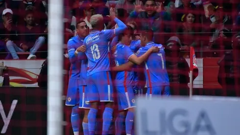 Michael Estrada celebrando el segundo gol