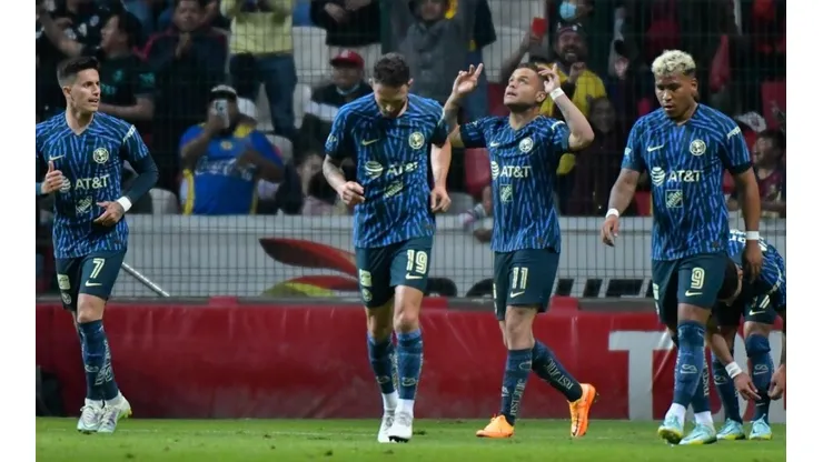 El delantero uruguayo ahora defiende los colores azulcrema