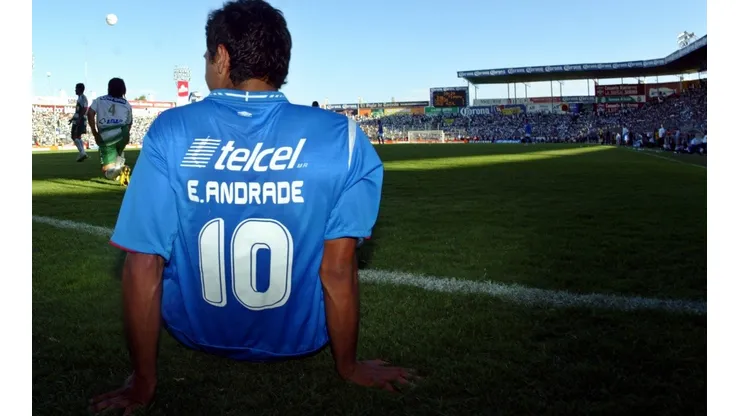 Edgar Andrade fue el último mexicano que portó la camiseta 10 de Cruz Azul.