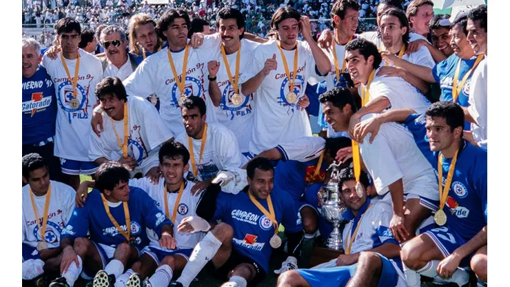 Cruz Azul se consagró Campeón del futbol mexicano el 7 de diciembre de 1997.