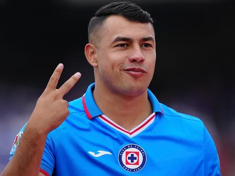 ¿Iván Morales se queda en Cruz Azul?