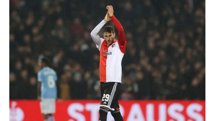Giménez en un partido con el Feyenoord