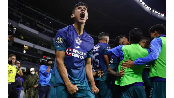 Cruz Azul lanzó una playera especial para el Mundial de Qatar 2022.