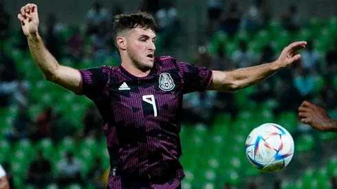 Santi Giménez no fue considerado por el Tata Martino en la lista definitiva del Tri