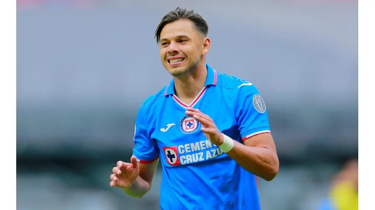 Ángel Romero se convirtió en la primera baja de Cruz Azul para el Clausura 2023.