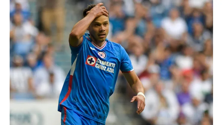 Ángel Romero ya no habría reportado a la pretemporada con Cruz Azul.